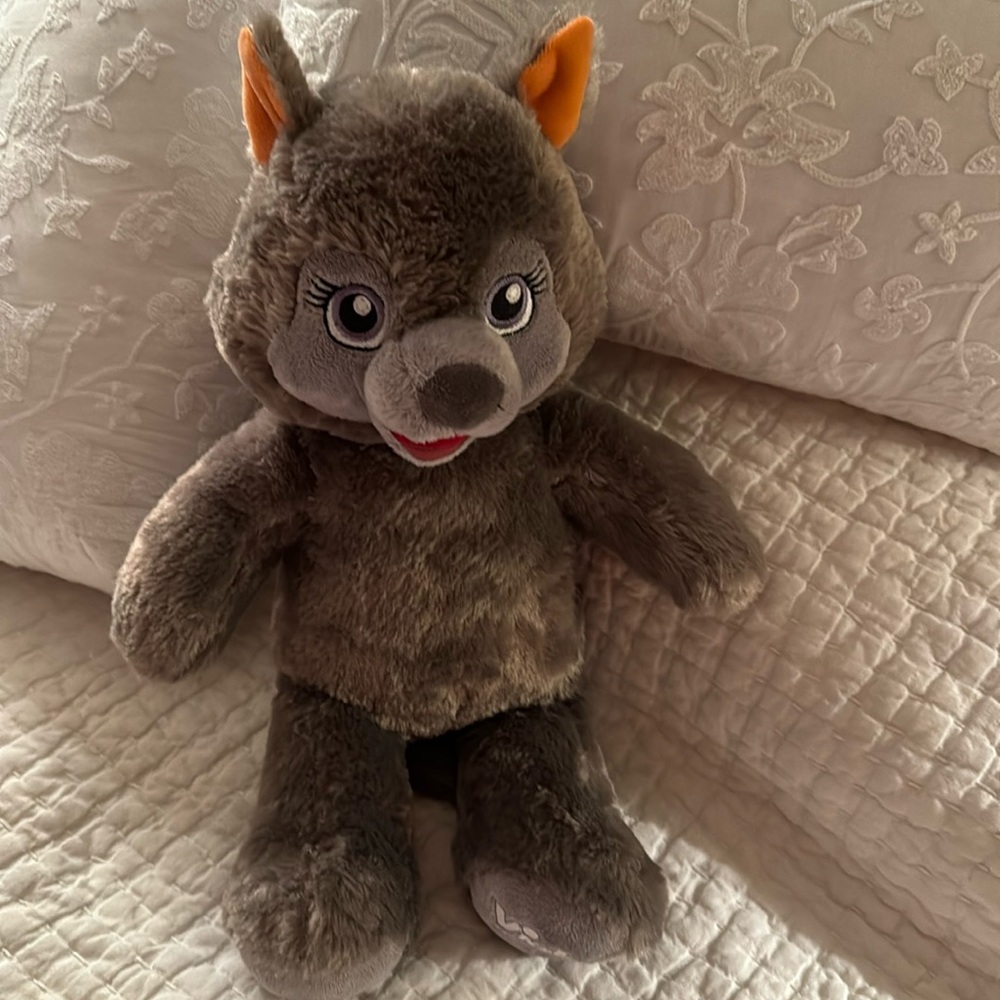 BAB VIOLET THE WOLF